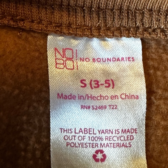 No Boundaries Women’s Graphic Wolf Sweatshirt,Streetwear,Bold Print - Picture 10 of 11